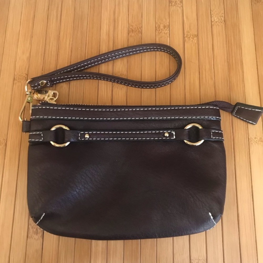 The Perfect Everyday Wristlet Clutch!